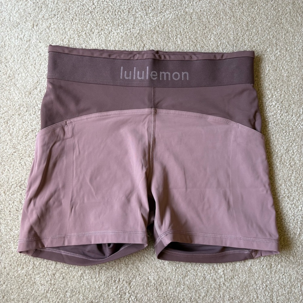 Lululemon Logo Waistband Everlux Training Short 4"